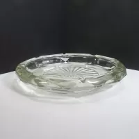 Heavy Clear Glass Vintage Starburst Ashtray: Side - Click to enlarge