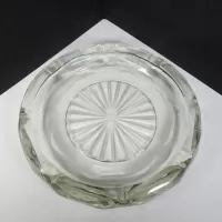 Heavy Clear Glass Vintage Starburst Ashtray: Top - Click to enlarge