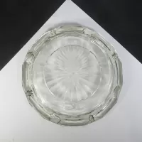 Heavy Clear Glass Vintage Starburst Ashtray: Bottom - Click to enlarge