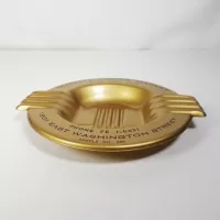 Quality Foods Market Ashtray Salesman Metal Ashtray: Top Side - Click to enlarge