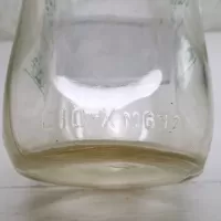 Cloverleaf Dairy Sandusky Ohio Vintage Quart Milk Bottle: Liquid - Click to enlarge