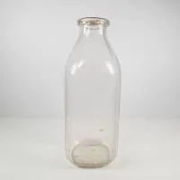 Land O Lakes Buttermilk Vintage 1950 Quart Dairy Bottle: Back - Click to enlarge