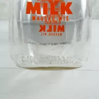 1960 Stuebers Wausau Wis Vintage ACL Quart Milk Bottle: Quart - Click to enlarge