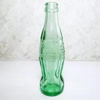 Peoria Illinois 6 fl. oz. empty no refill green glass hobbleskirt Coke bottle: Front - Click to enlarge