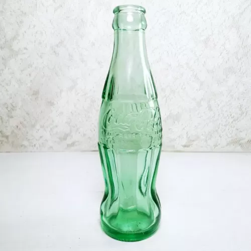 Peoria Illinois 6 fl. oz. empty no refill green glass hobbleskirt Coke bottle: Front