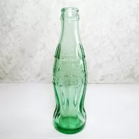 Peoria Illinois 6 fl. oz. empty no refill green glass hobbleskirt Coke bottle: Back - Click to enlarge
