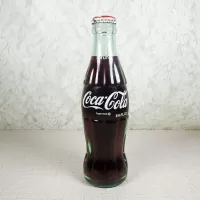 No Location Vintage 6-1/2 oz. Full Coke Bottle: Front - Click to enlarge