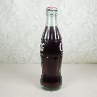 No Location Vintage 6-1/2 oz. Full Coke Bottle: Left - Click to enlarge