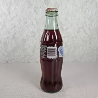 U of K Wildcats Vintage 8 oz. Full Coke Classic Bottle: Right - Click to enlarge