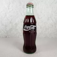 U of K Wildcats Vintage 8 oz. Full Coke Classic Bottle: Back - Click to enlarge