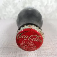 U of K Wildcats Vintage 8 oz. Full Coke Classic Bottle: Top - Click to enlarge