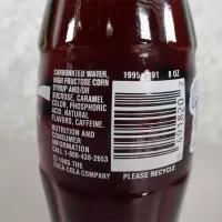 U of K Wildcats Vintage 8 oz. Full Coke Classic Bottle: Side - Click to enlarge