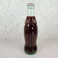 Jacksonville Florida vintage 8 oz full hobbleskirt no refill Coke bottle. Red Coca Cola Classic cap: Right - Click to enlarge