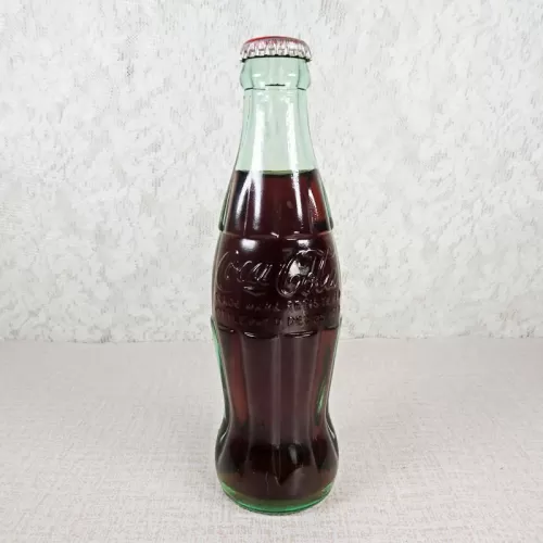 Springfield Illinois Full 8 oz. Vintage Coke Bottle: Front