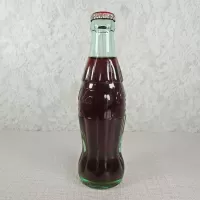 Louisville Kentucky Full 8 oz. Full Coke Bottle: Right - Click to enlarge