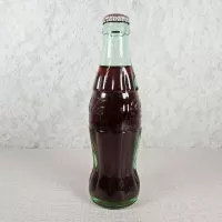 St. Louis Missouri Vintage 8 oz. Full Coke Bottle: Right - Click to enlarge