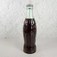 Kearney Nebraska Vintage 6 oz. Full Coke Bottle: Right - Click to enlarge