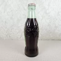 Scottsbluff Nebraska Vintage 6 oz. Full Coke Bottle: Front - Click to enlarge