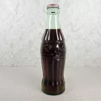 Charlotte North Carolina Vintage 6 oz. Full Coke Bottle: Front - Click to enlarge