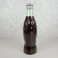 Dallas Texas Vintage 6 oz. Full Coke Bottle: Left - Click to enlarge