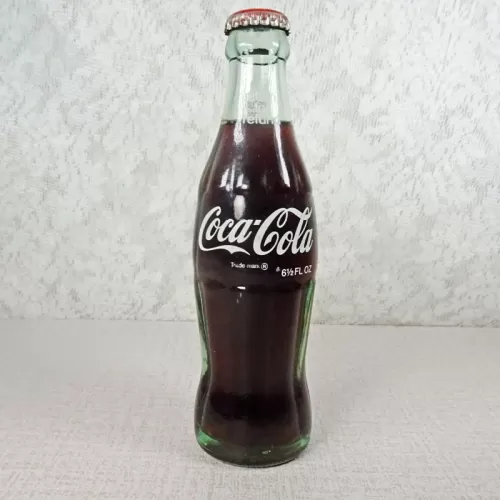 Houston Texas Vintage 6-1/2 oz. Full Coke Bottle: Front