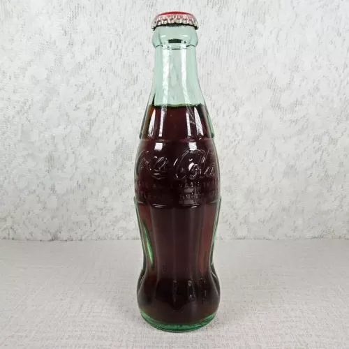 Washington DC Vintage 8 oz. Full Coke Bottle: Front