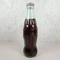 Washington DC Vintage 8 oz. Full Coke Bottle: Right - Click to enlarge