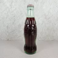 Seattle Washington Vintage 8 oz. Full Coke Bottle: Front