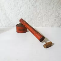Spra-Well Vintage Bug Sprayer with Metal Tank: Back - Click to enlarge