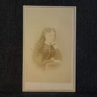 Antique CDV Carte De Visite Woman with Long Curly Hair: Front - Click to enlarge