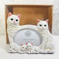 White cat and kittens fine detail polyresin photo frame. Holds one 6x4 picture: With Box