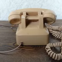 1978 Stromberg Carlson Beige Rotary Dial Desk Phone: Back - Click to enlarge