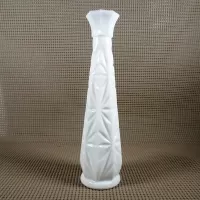 Milk Glass Vintage Bud Vase in Diamond Starburst Design: Left - Click to enlarge